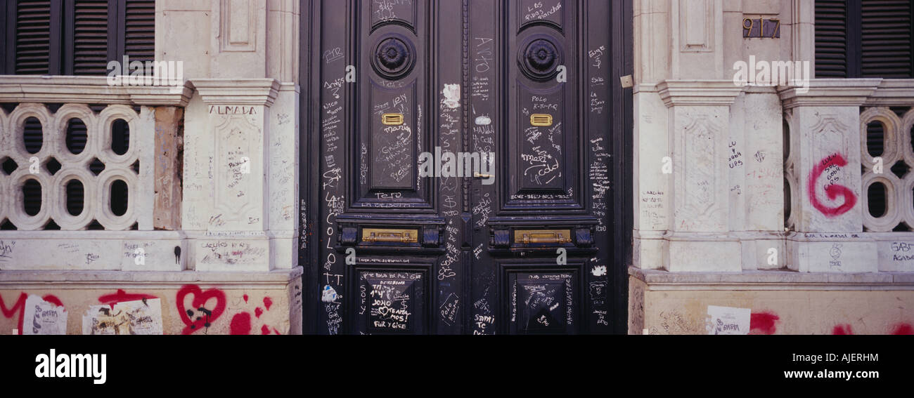 Porte avant avec graffiti, Buenos Aires, Argentine Banque D'Images