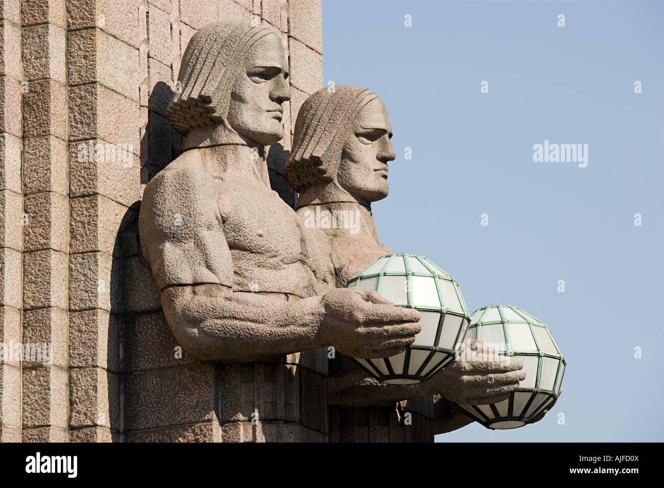 Statues dans la gare centrale d'helsinki Banque D'Images