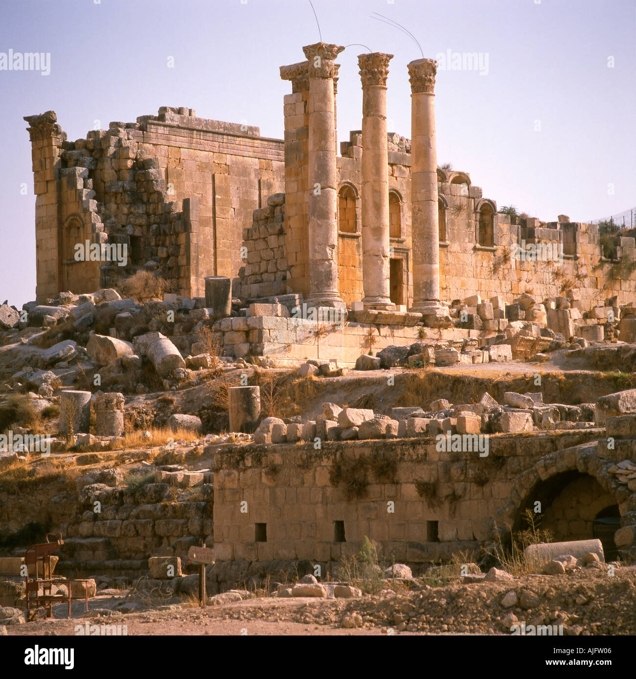 Jerash, Jordanie, ruines du temple de Zeus Banque D'Images