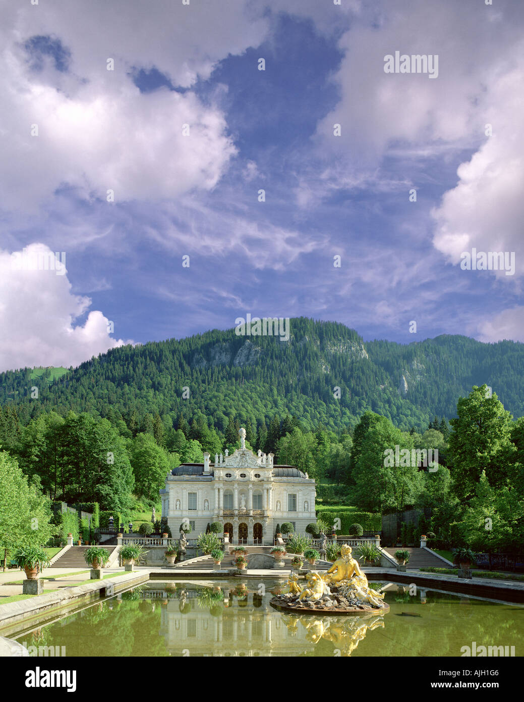 DE - La Bavière : le château de Linderhof près d'Ettal Banque D'Images