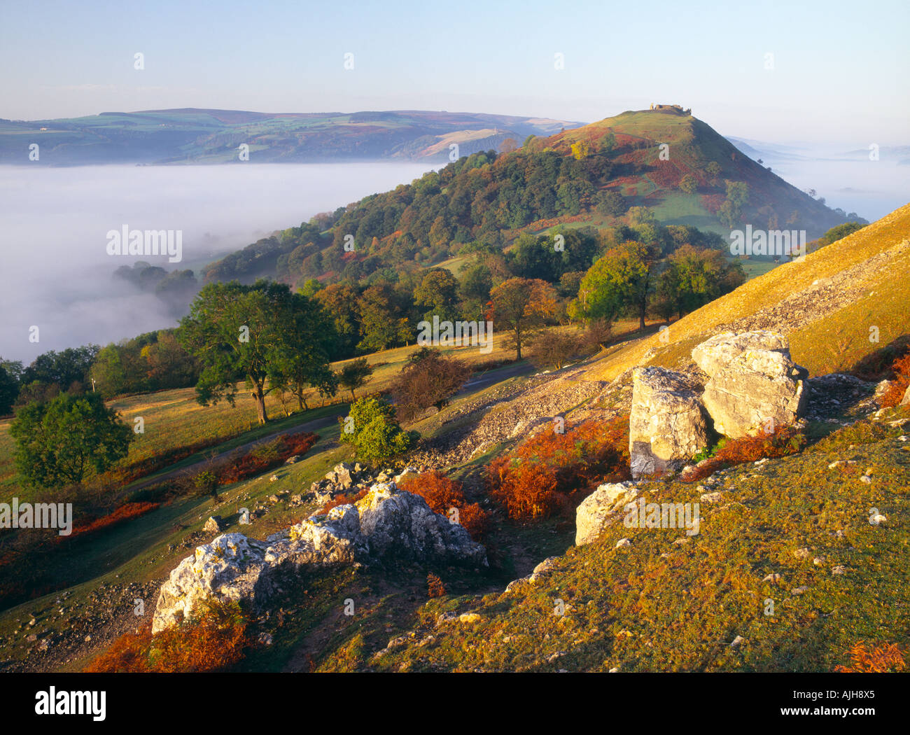 Avis de Castell Dinas Bran & Vallée de Llangollen d Eglwyseg Creigiau nr, Llangollen, Clwyd, Pays de Galles Banque D'Images