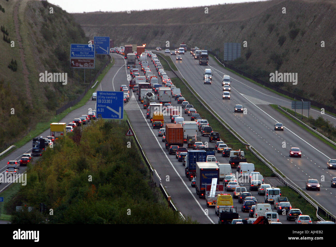 Trafficjams chaos nr Southampton au Royaume-Uni Banque D'Images