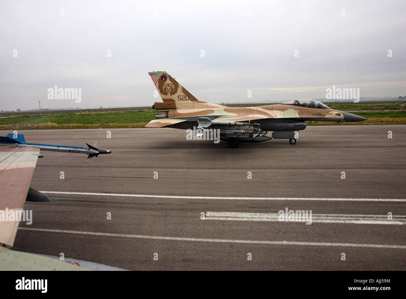 IAF F16J de chasse prêt à décoller Banque D'Images