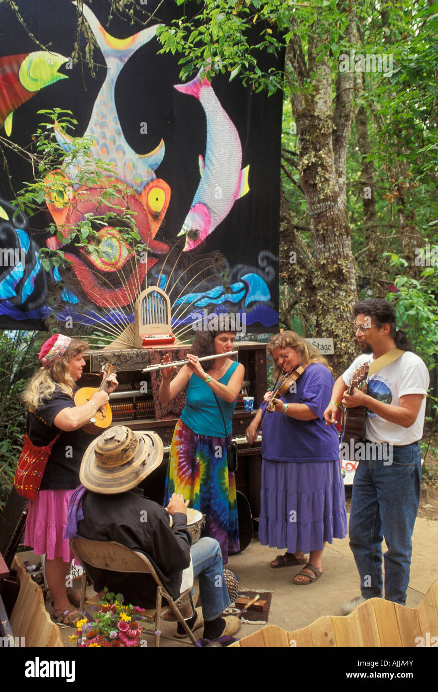 Des musiciens de l'Oregon Country Fair Veneta Oregon Banque D'Images