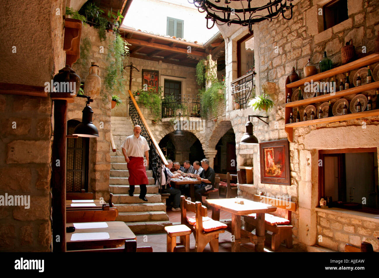 restaurant-santa-maria-in-der-altstadt-von-auf-insel-rab-rab