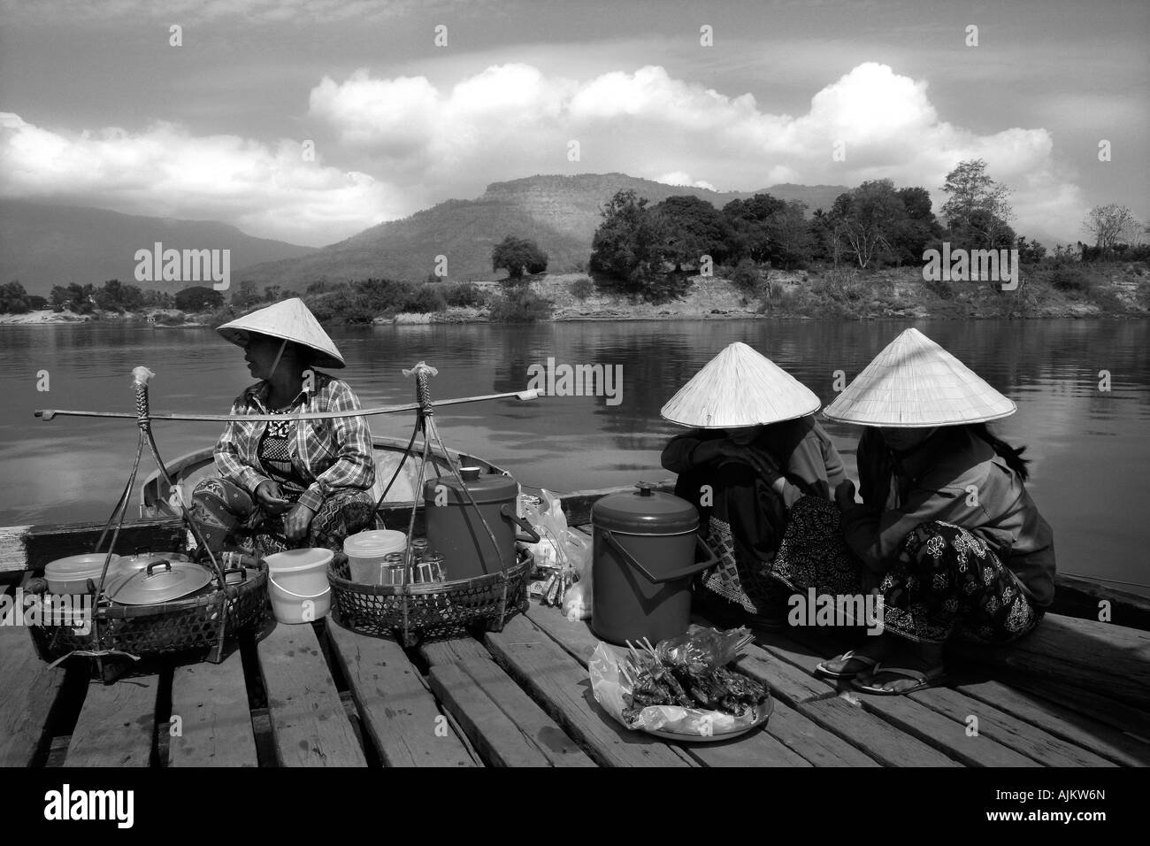 Le passage de bac le Mékong à Champassak, le Laos. Banque D'Images