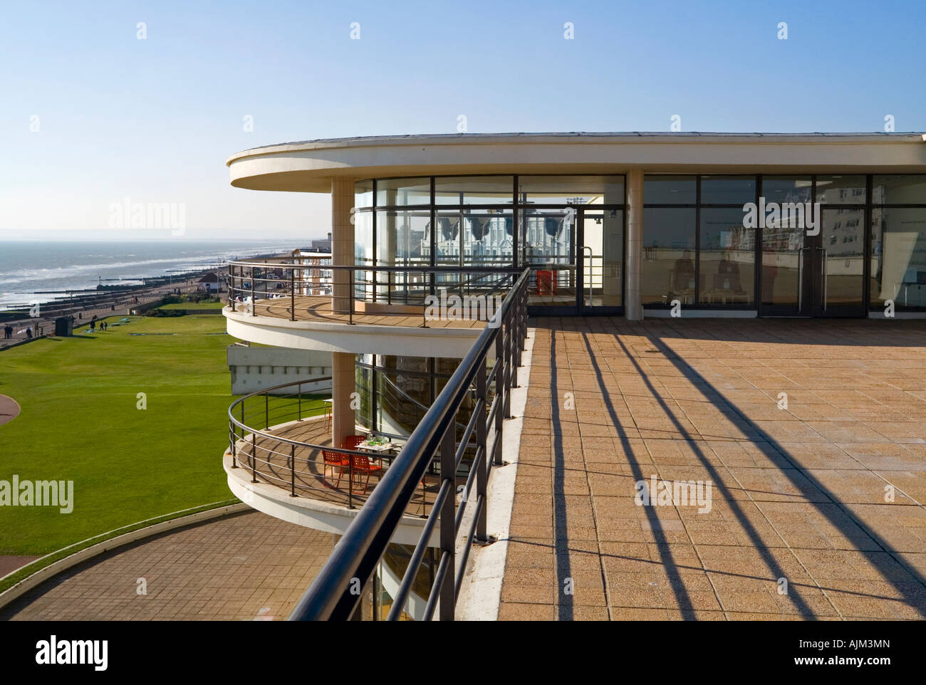 De l'extérieur De La Warr Pavilion à Bexhill on Sea East Sussex UK Conçu par Erich Mendelsohn et Serge Chermayeff en 1935 Banque D'Images