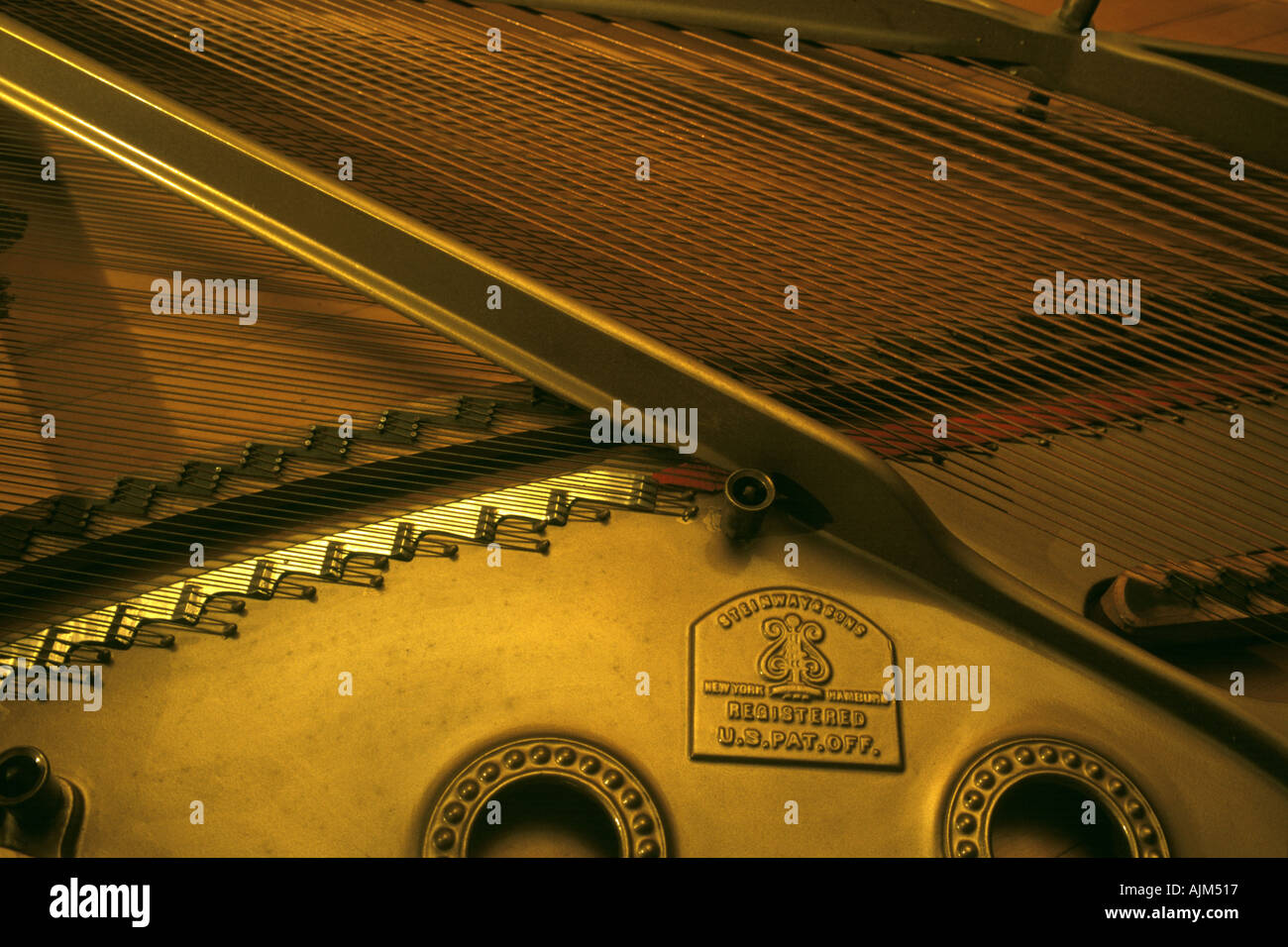 À l'intérieur d'un piano Steinway Banque D'Images