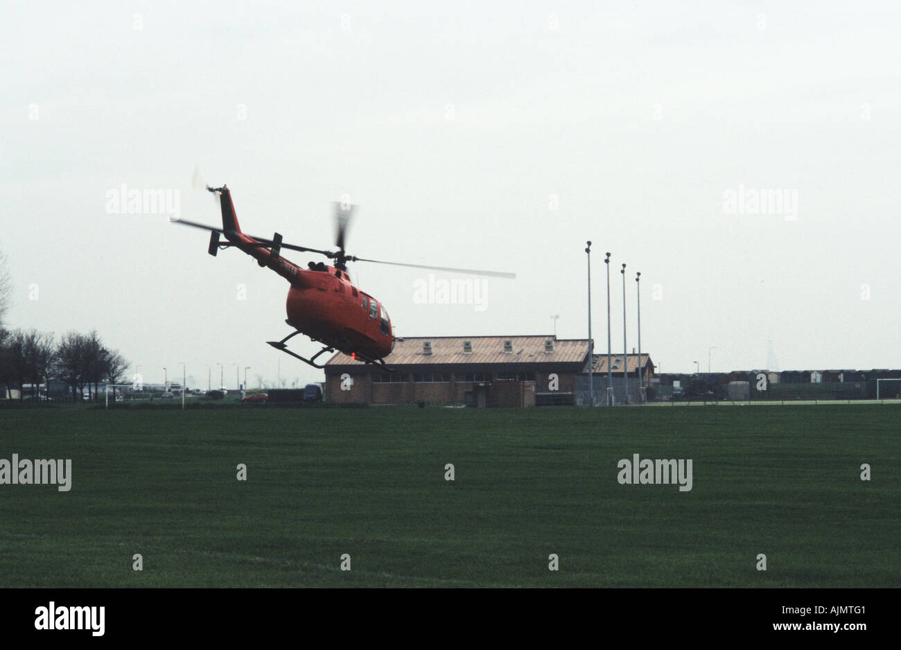 Air Ambulance, décoller de terrains de jeux Banque D'Images