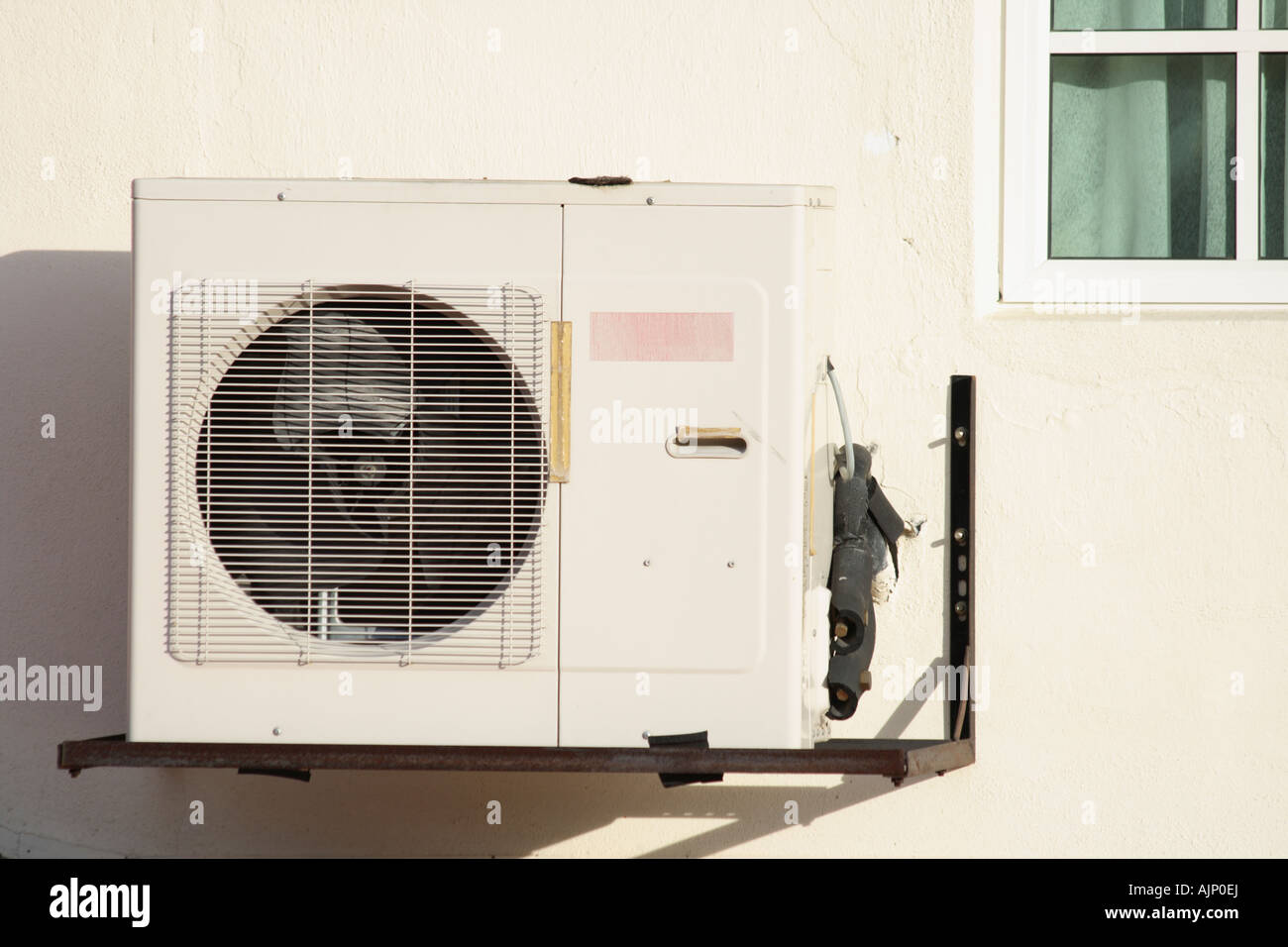 L'unité de condensation externe de climatiseur Photo Stock - Alamy