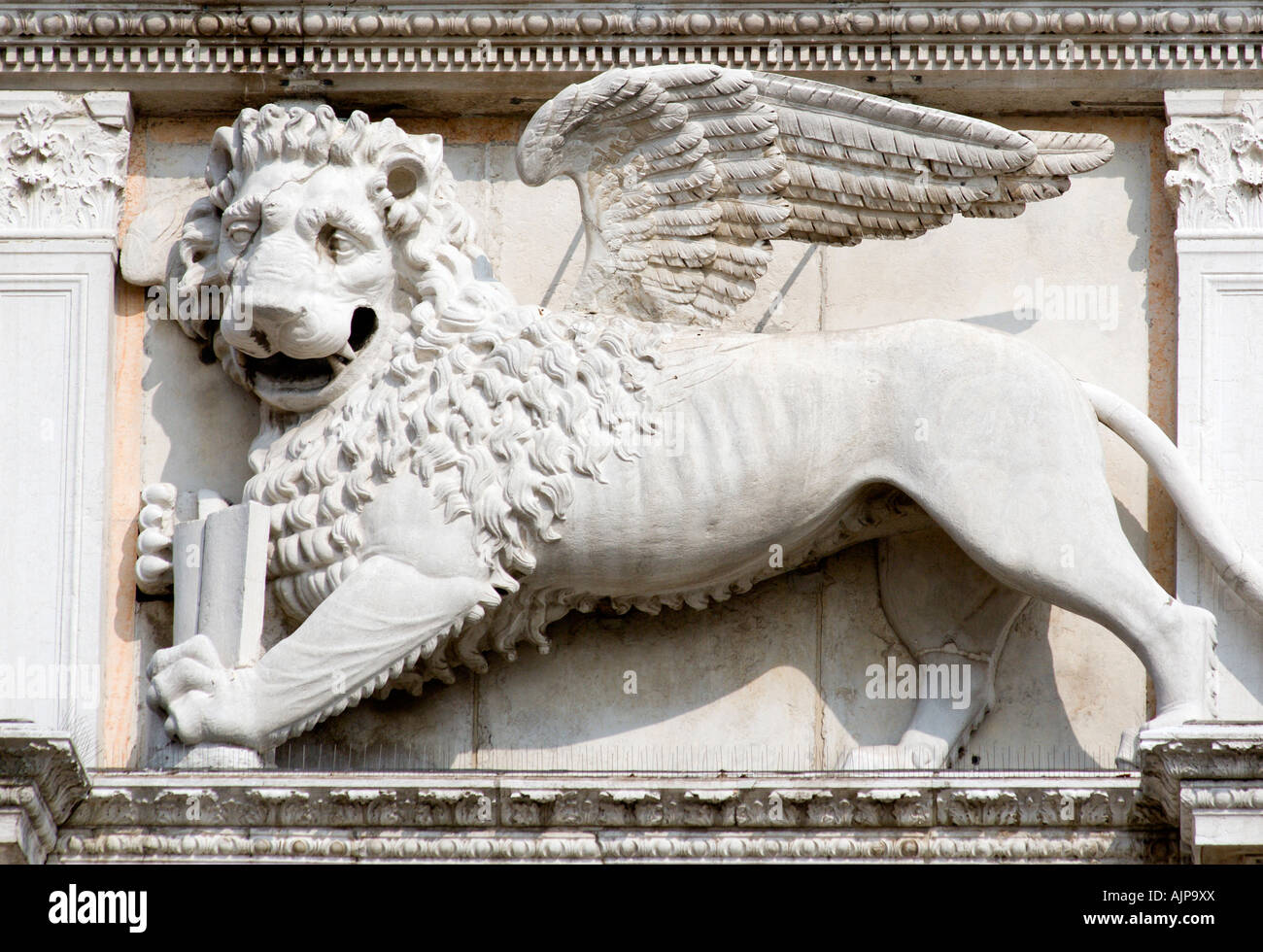 Lion De San Marco En Laiton Sur Socle Marbre - Sculpture Décorative Vintage - Venise