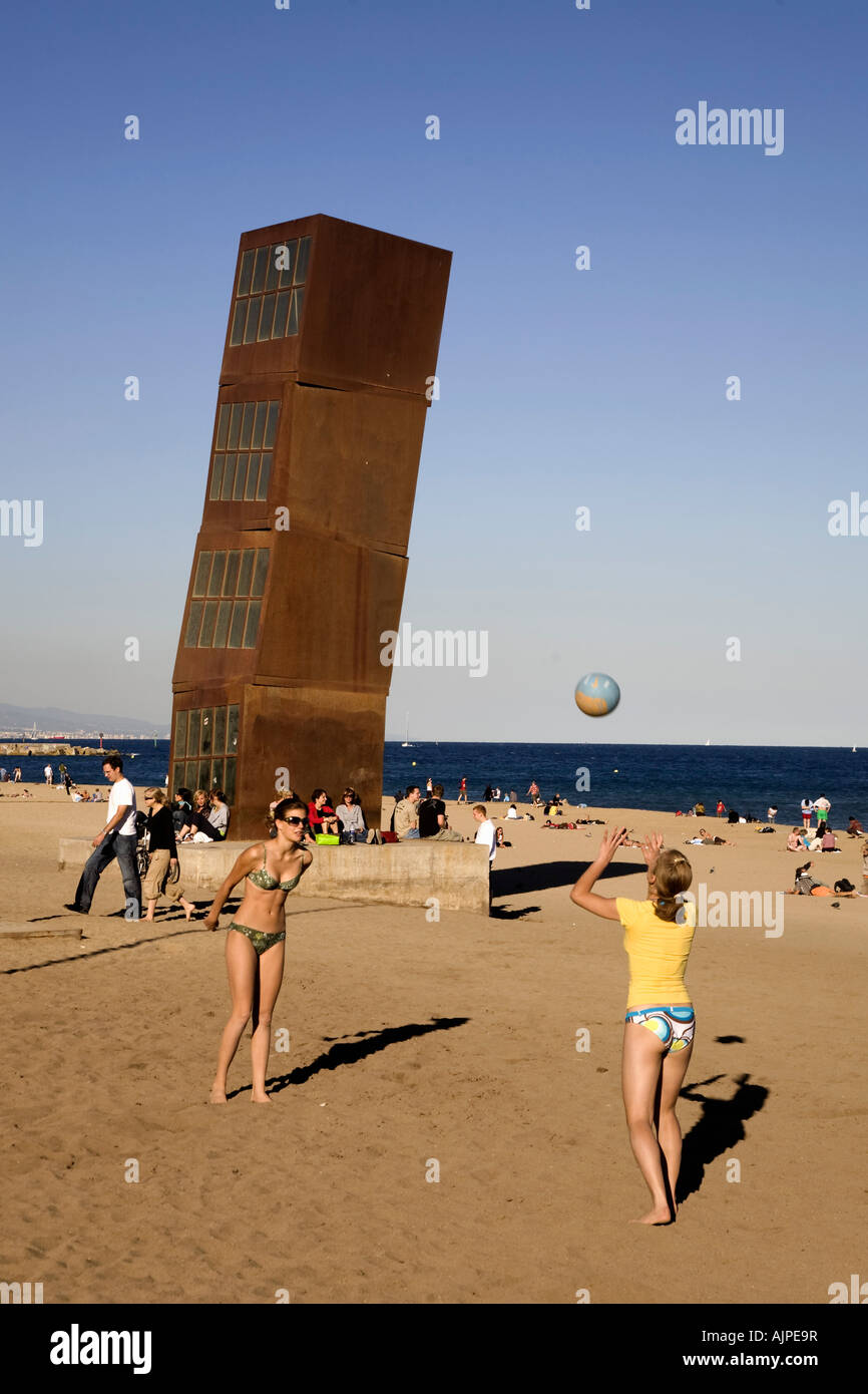 Espagne Barcelone Sculpture de Rebecca Horn à Barceloneta beach-volley Banque D'Images