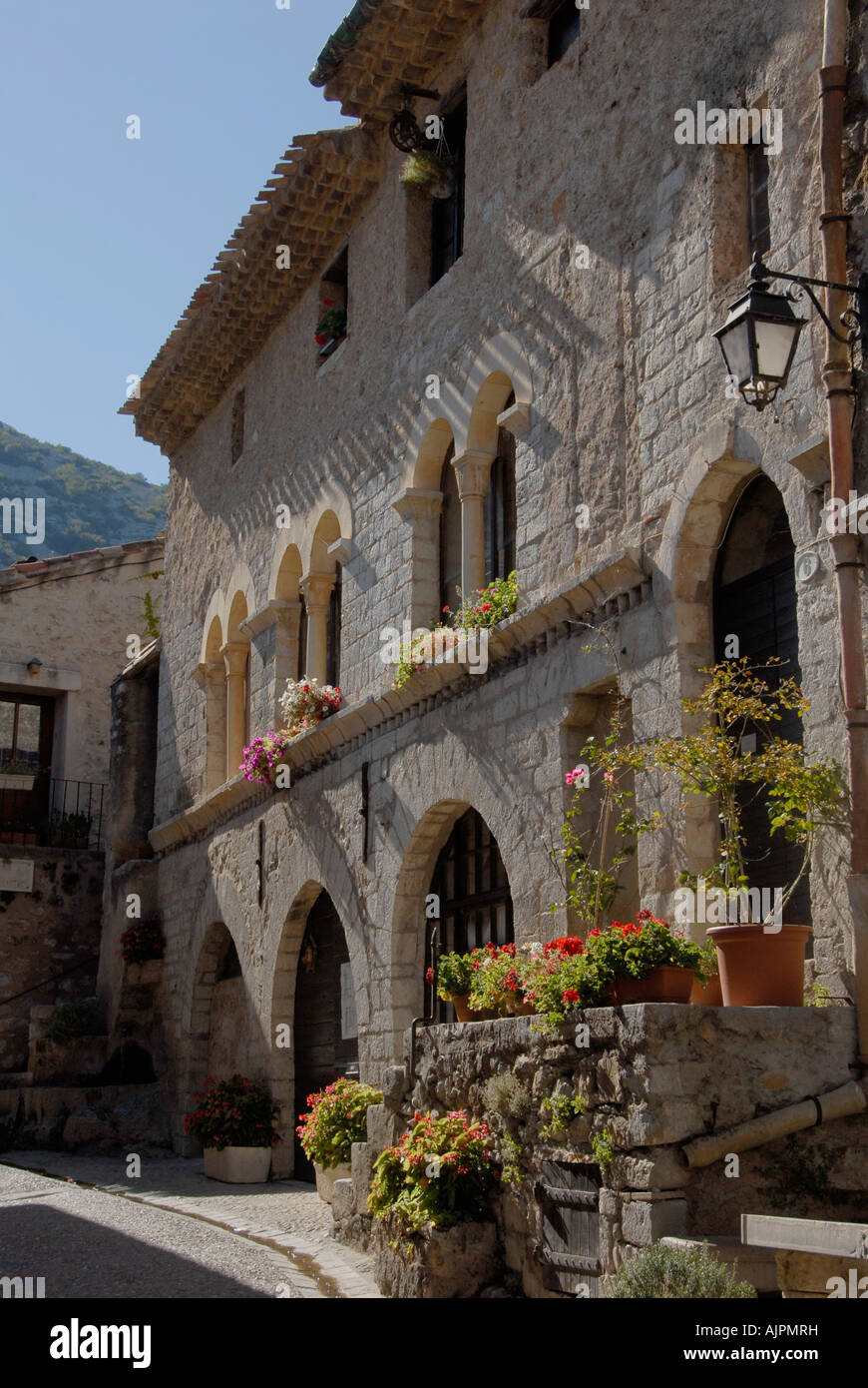 Ruelle St Guilhem le Désert Hérault Languedoc France Banque D'Images