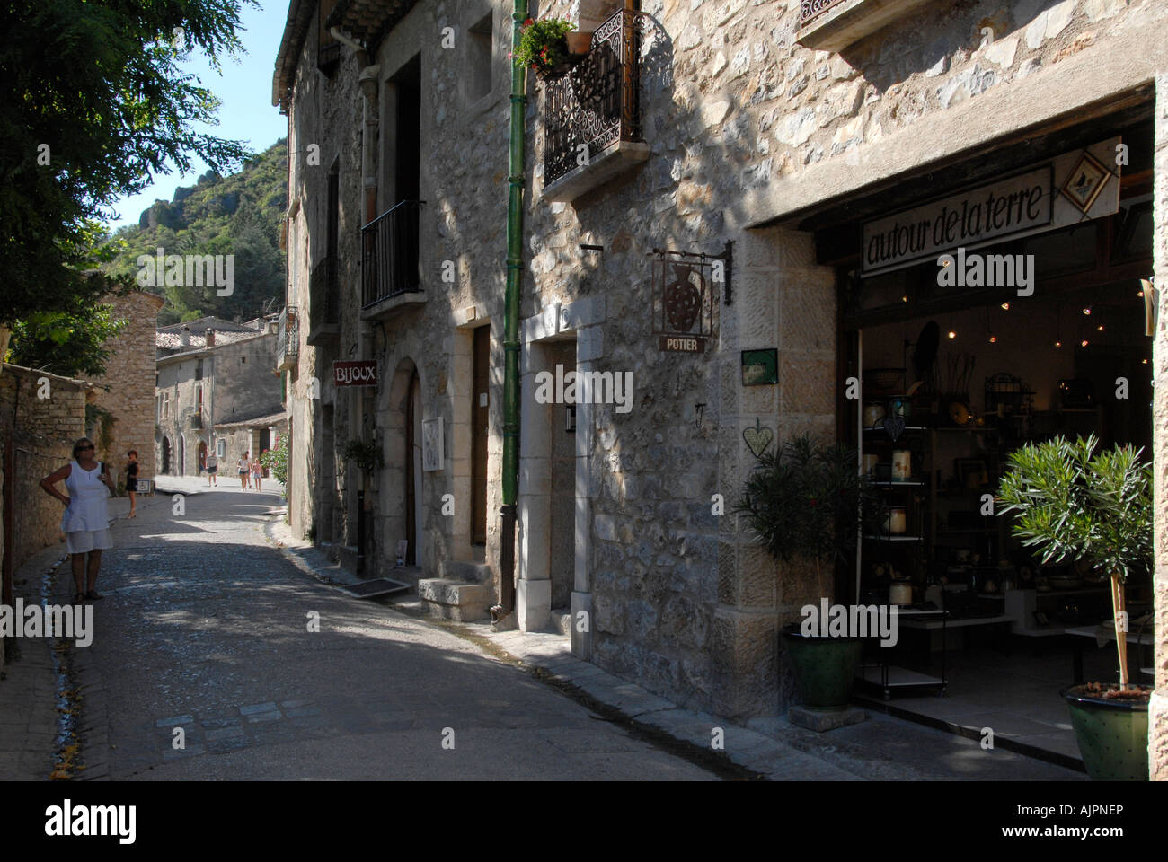 Ruelle St Guilhem le Désert Hérault Languedoc France Banque D'Images