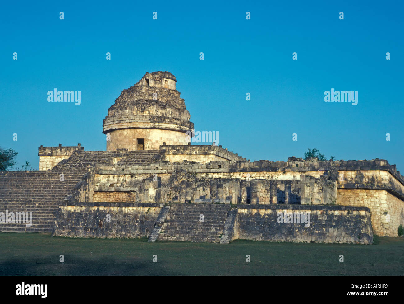 L'observatoire, El Caracol ou les escargots, monument temple à Chichen Itza ruines mayas du Yucatan, Mexique Banque D'Images