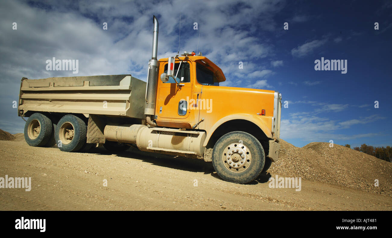 Vue latérale du dump truck Banque D'Images