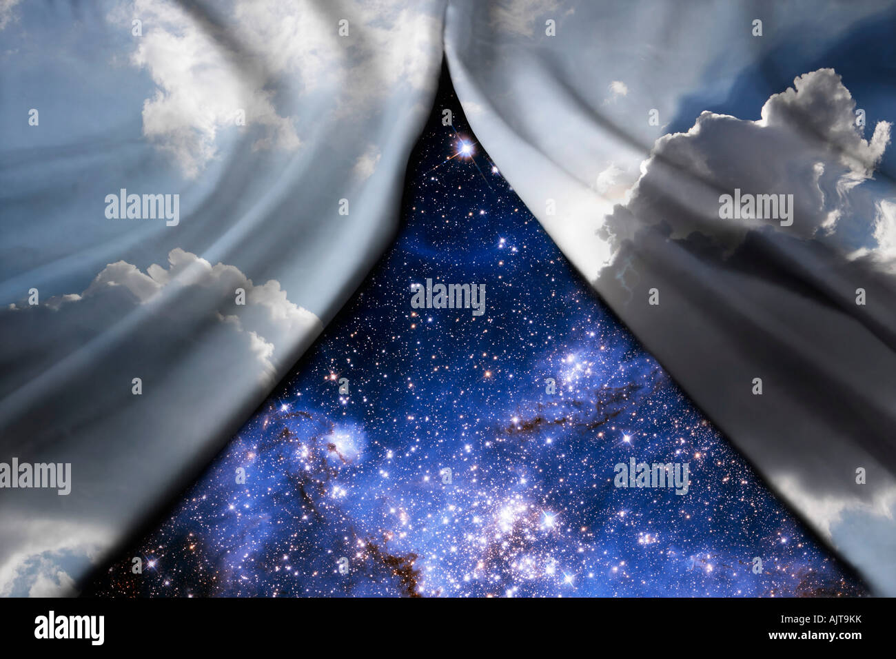 Faite numériquement image du ciel tirant les rideaux montrant l'espace et le cosmos Banque D'Images