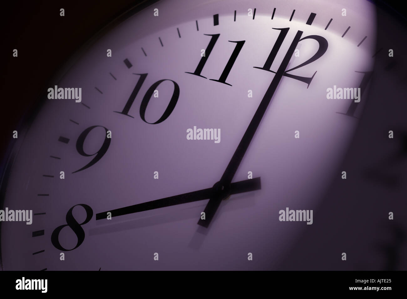 Horloge montrant 8 heures Banque D'Images