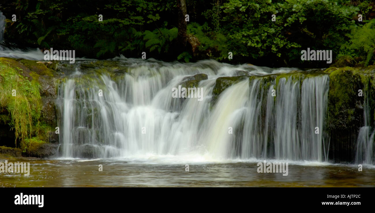 Ddwli supérieur tombe en cascade de Brecon Beacons Pays de Galles Royaume-Uni de Grande-Bretagne Angleterre Europe Banque D'Images