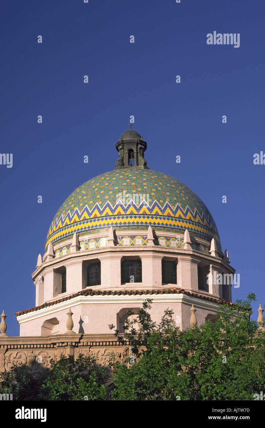 Sol carrelé dome au Pima County Courthouse, Tucson, Arizona, USA Banque D'Images