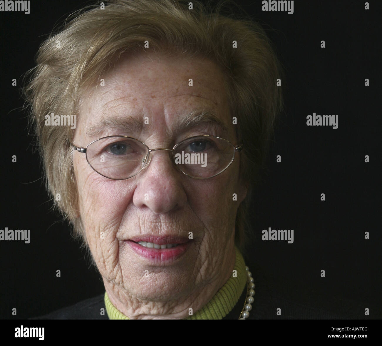 Eva Schloss survivant d'Auschwitz. Dr Schloss est la demi-soeur de la guerre diariste Anne Frank Banque D'Images