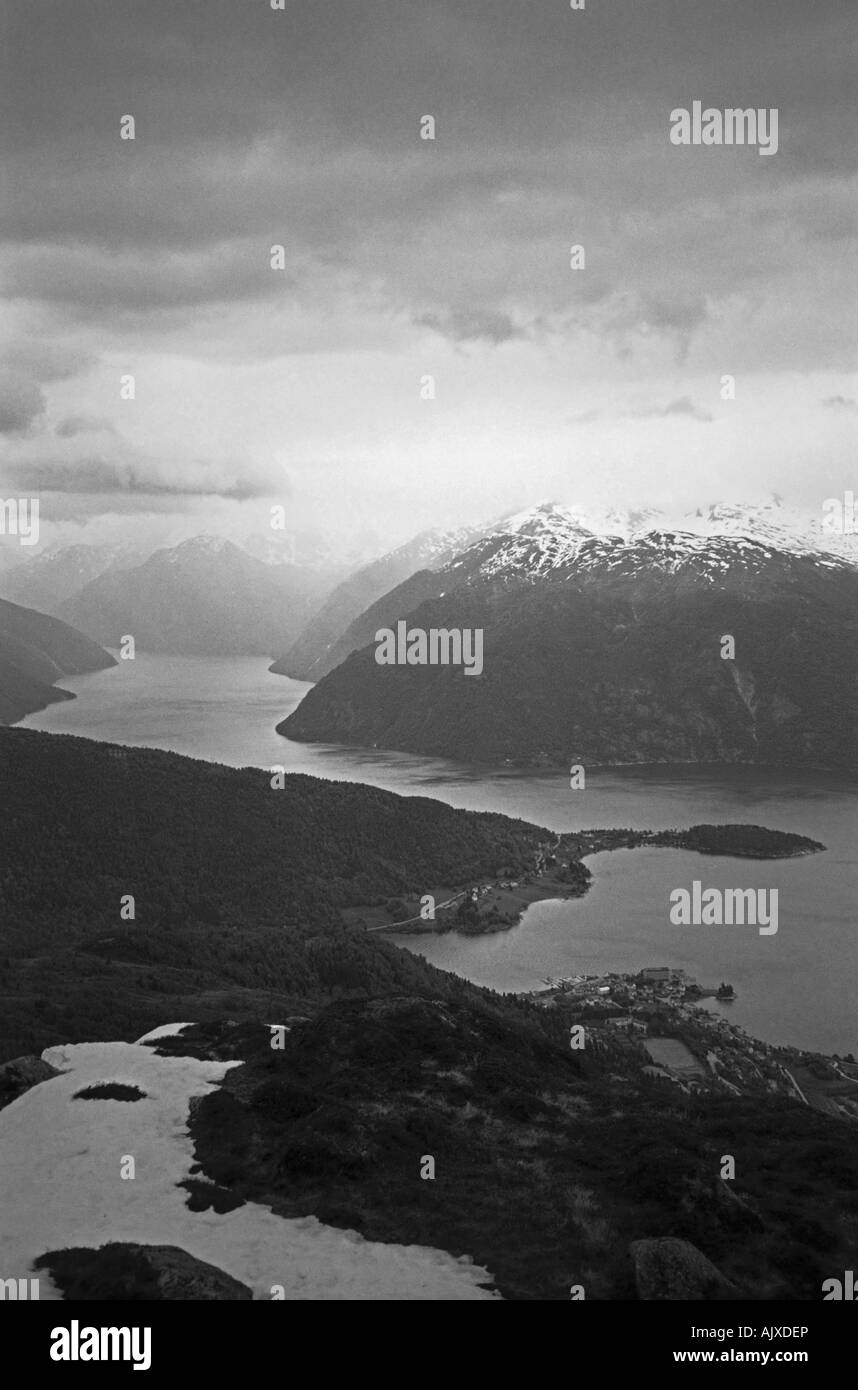 Sogn (le Sognefjorden) près de Balestrand, Norvège Banque D'Images