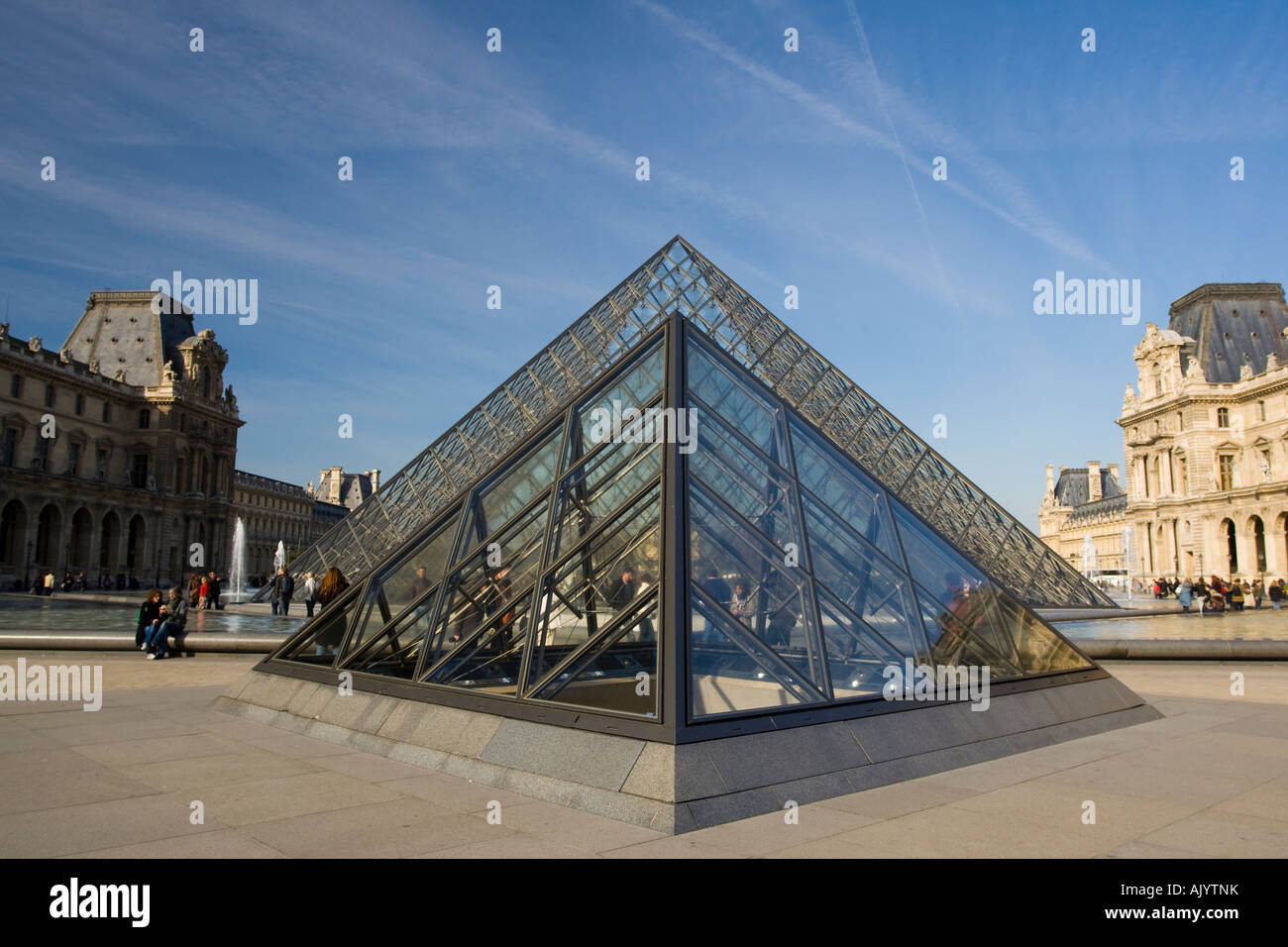 Le Louvre Paris France Musée du Louvre Musée de l'Europe Banque D'Images