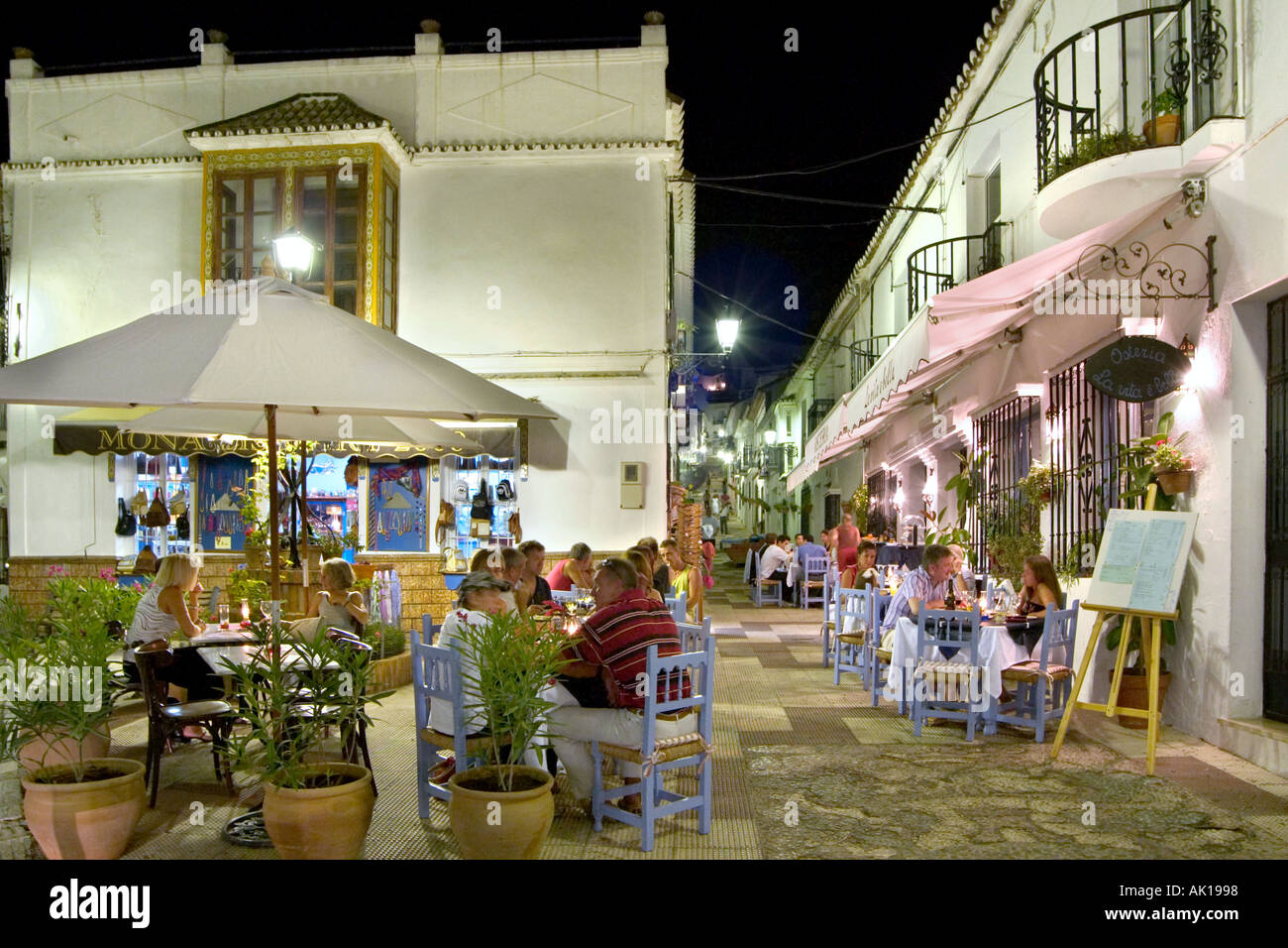 Restaurant dans la vieille ville, à Mijas, Costa del Sol, Andalousie, Espagne Banque D'Images