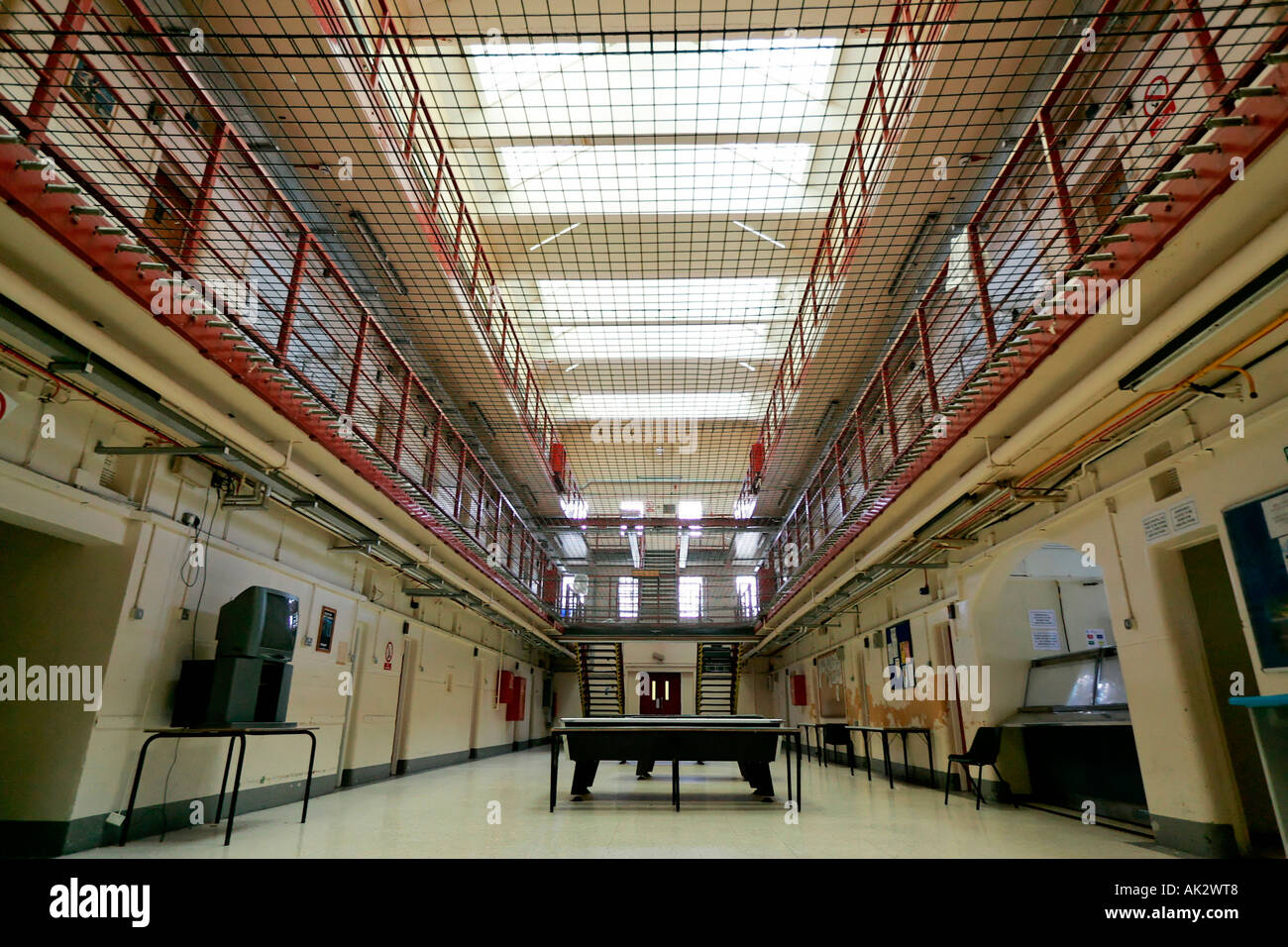 Intérieur d'une prison cell block. Banque D'Images