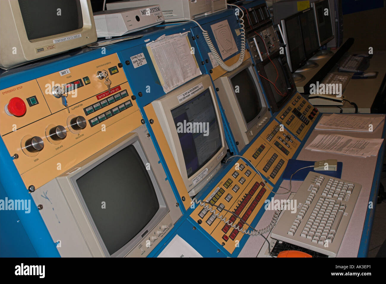 Télescopes au sommet du monde Banque D'Images