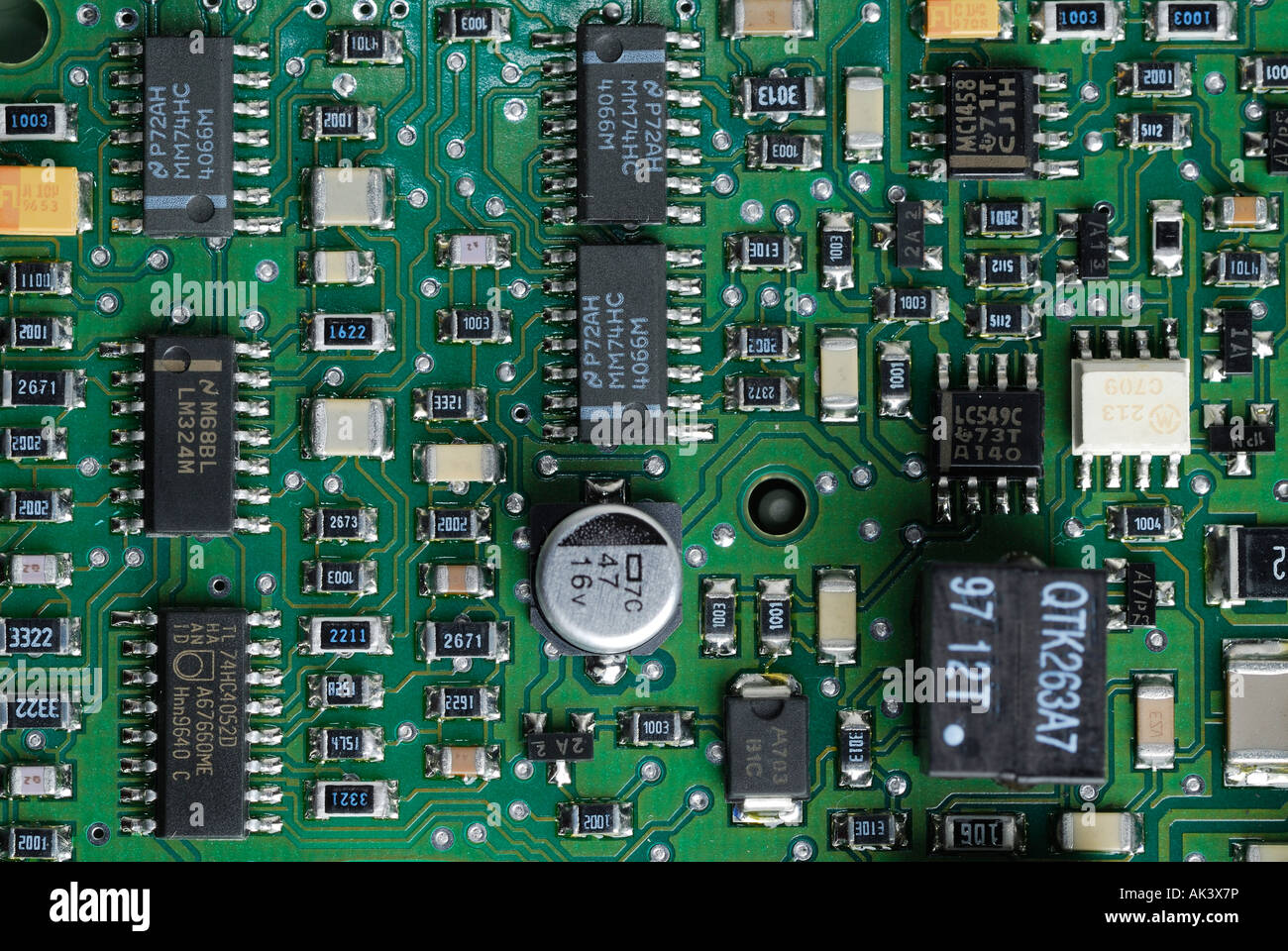 Composants électroniques sur un circuit intégré téléphone Banque D'Images