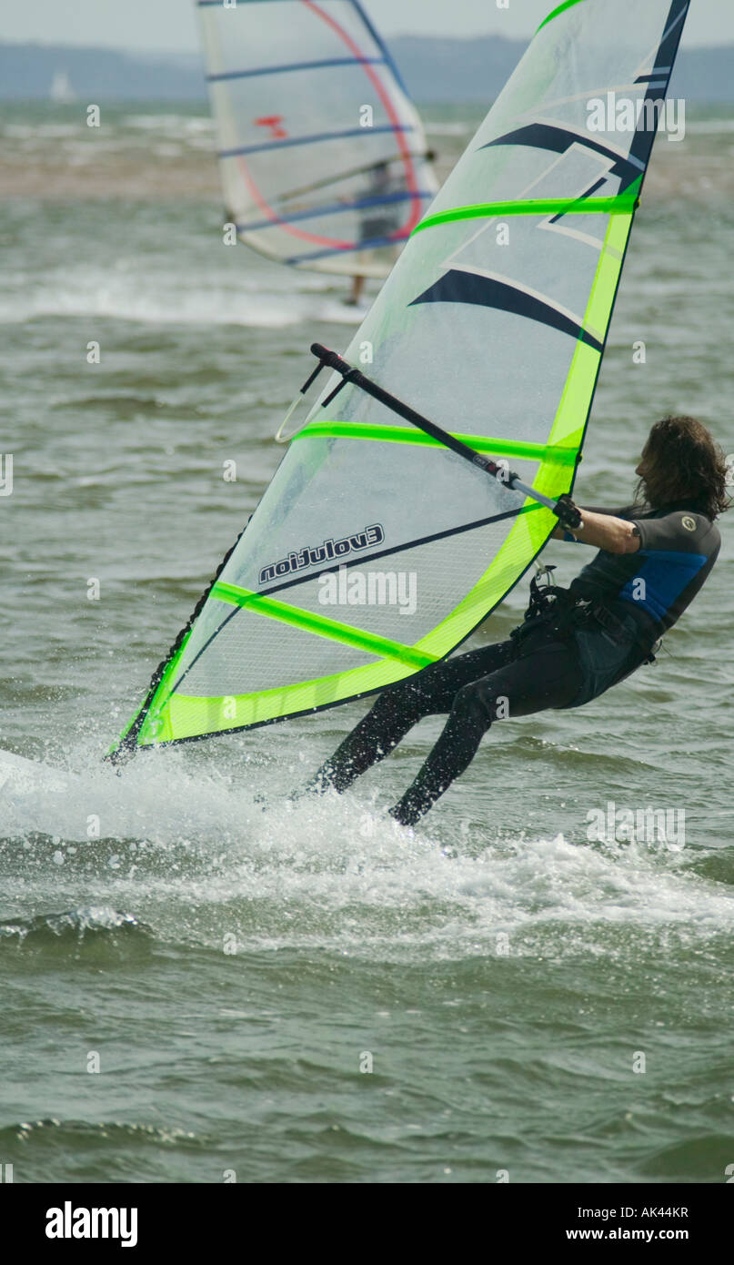 Planche à voile dans l'estuaire de la rivière Exe Grande-bretagne Devon Exmouth Banque D'Images