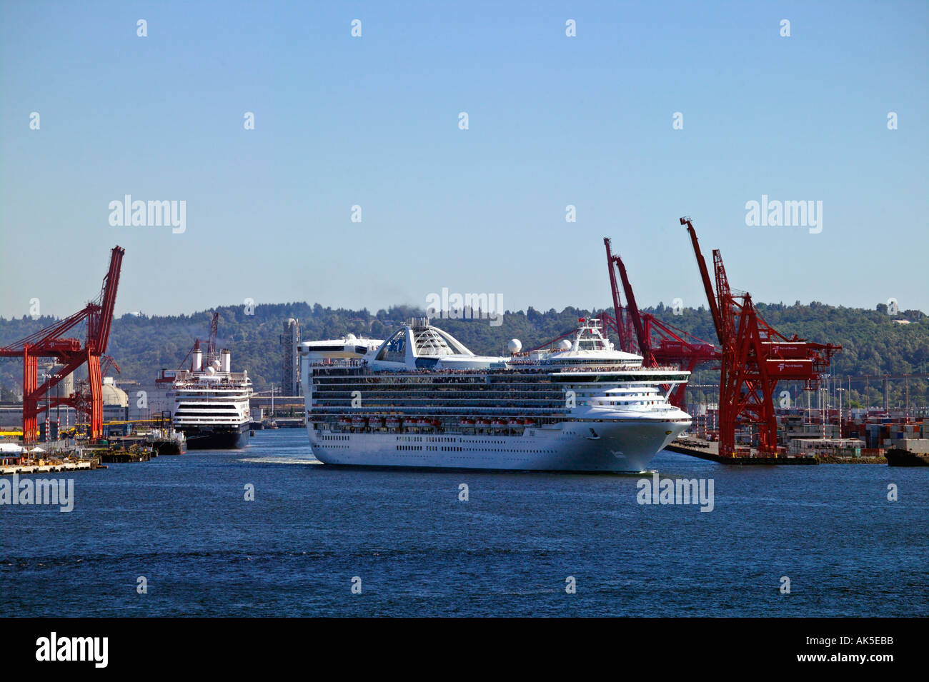 Star Princess Cruise Ship Terminal Island Harbour laissant voir de Victor Steinbruck parc près du marché de Pike Place Seattle WA Banque D'Images