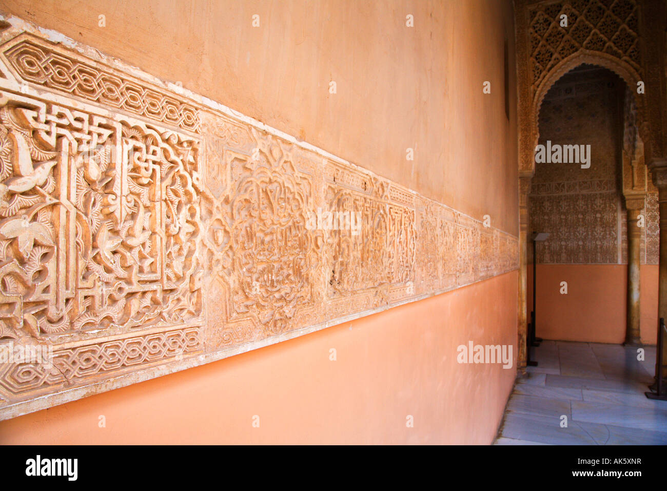 Détail de sculpture Patio de los Leones de l'Alhambra Grenade Espagne Banque D'Images