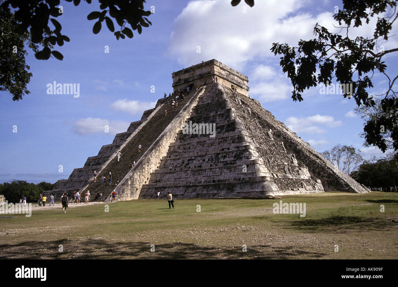 El Castillo site anciens Mayas de Chichen Itza Yucatan Mexique Banque D'Images