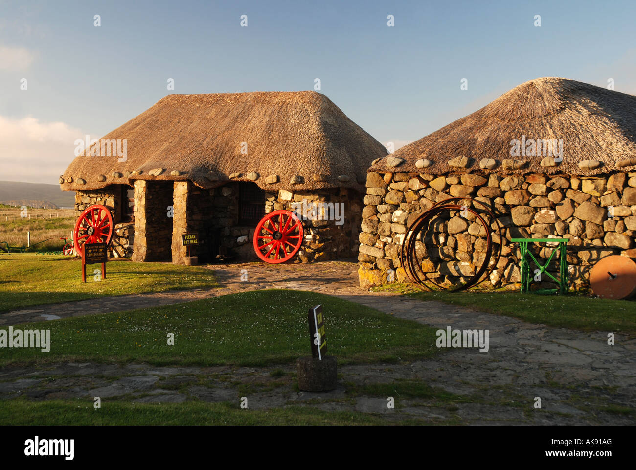 Maisons écossaises traditionnelles au Musée de la vie rurale de l'île Kilmuir de Skye Inner Hebrides Ecosse Banque D'Images