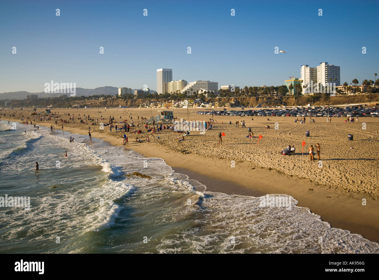 Plage du Pacifique vu de la jetée de Santa Monica, Californie, USA Banque D'Images