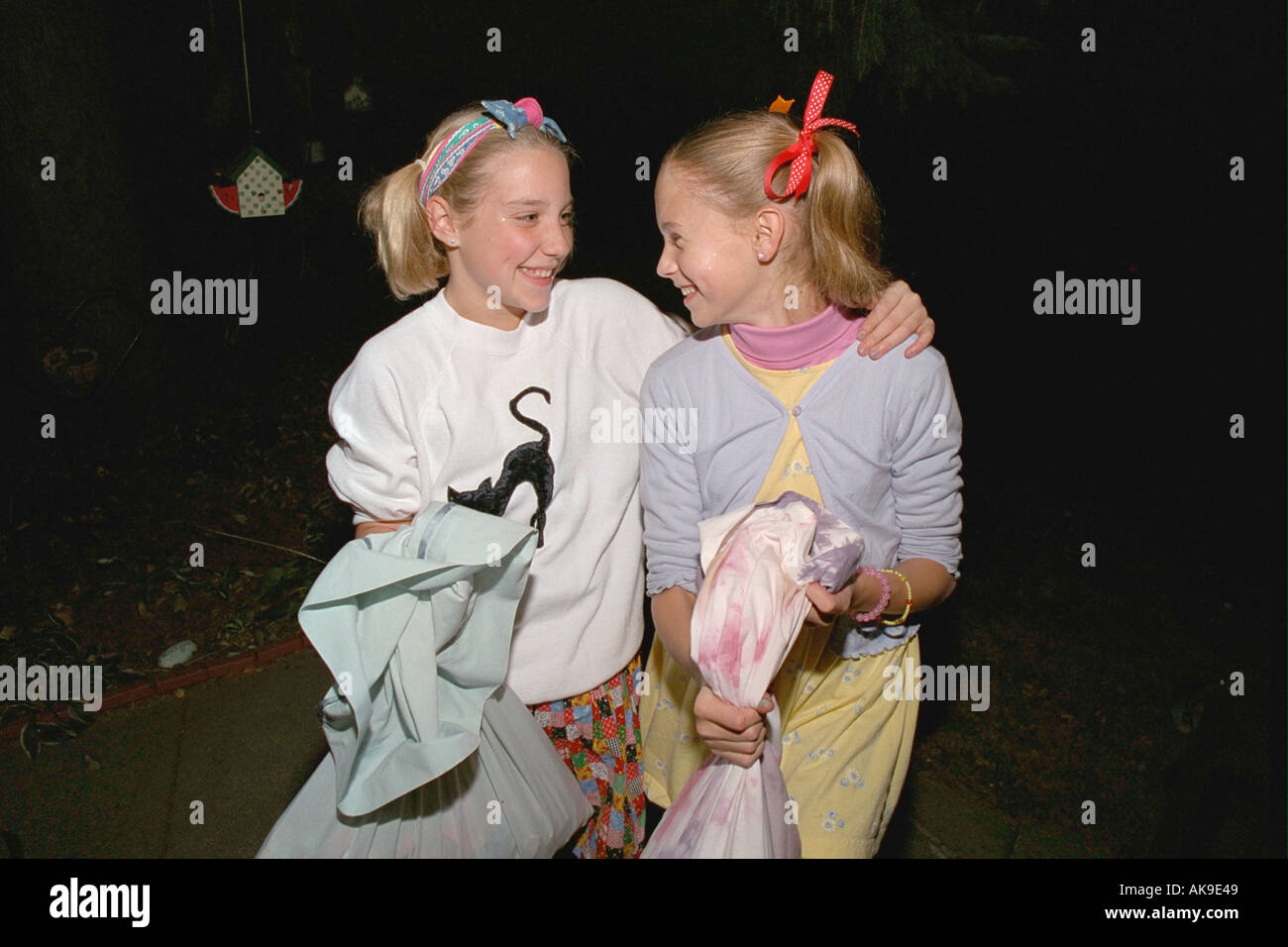 Halloween Halloween et l'âge de 12 ans à l'bonbons ! St Paul Minnesota USA Banque D'Images