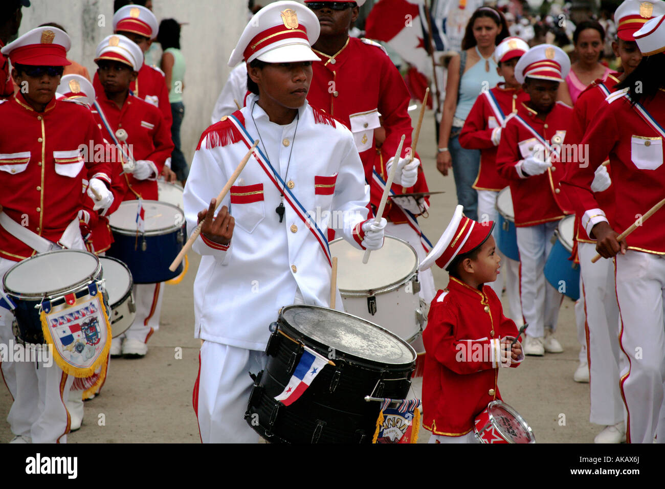Les étudiants défilent à l'indépendance nationale festivités à Portobelo ville de Colon Panama Banque D'Images