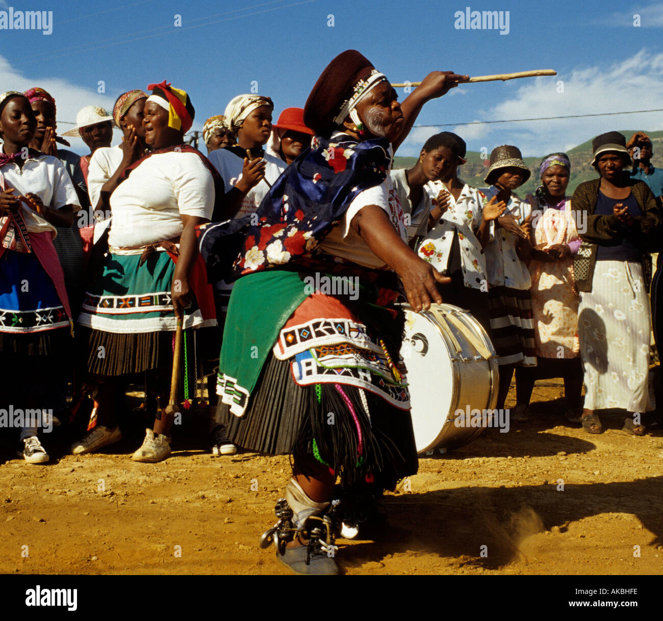Danse Femme Zoulou Banque De Photographies Et D images Haute danse-femme-zoulou-banque-de-photographies-et-d-images-haute
