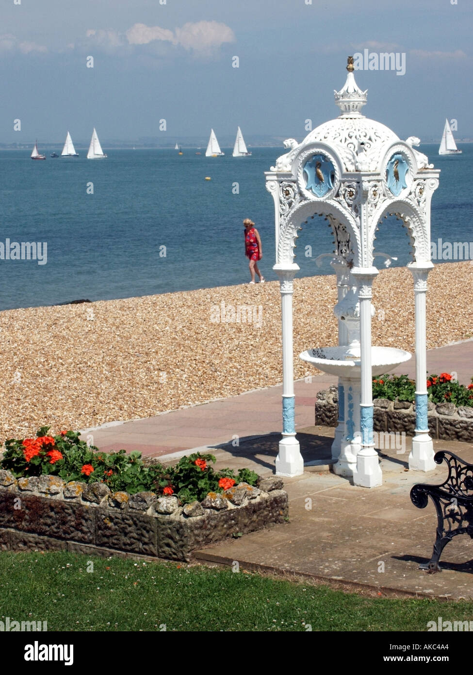 Île de Wight fontaine d'eau potable en fonte a présenté à la ville de West Cowes par George Robert Stephenson, le 2 juin 1864 Banque D'Images