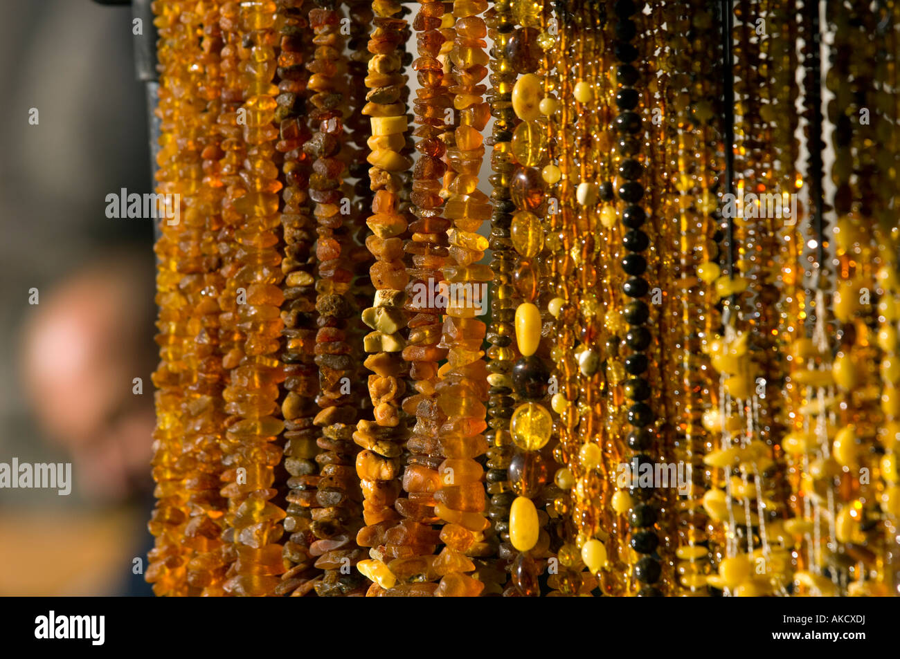 Bijoux d'ambre en vente dans la vieille ville de Gdansk Pologne Photo Stock  - Alamy
