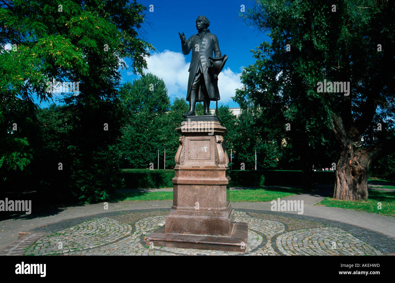 Denkmal des Philosophen Emmanuel Kant (1724 - 1804) von Harald Haacke 1992 nach der im Weltkrieg verlorengegenen Original Banque D'Images