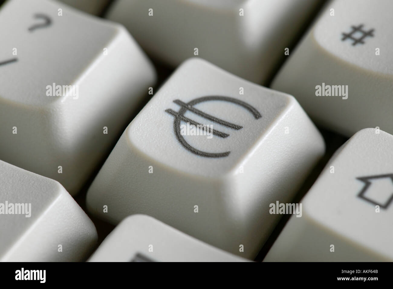 Touche euro sur un clavier d'ordinateur portable Photo Stock - Alamy