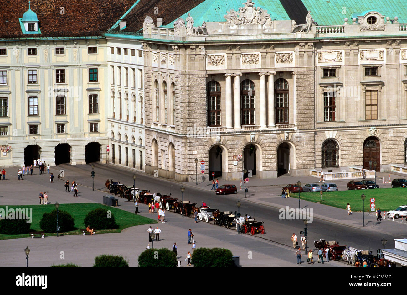 Österreich, Wien 1, Heldenplatz, Südflügel der Wiener Hofburg Redoutensäle (liens), Erzherzog Karl von Reiterstandbild Banque D'Images