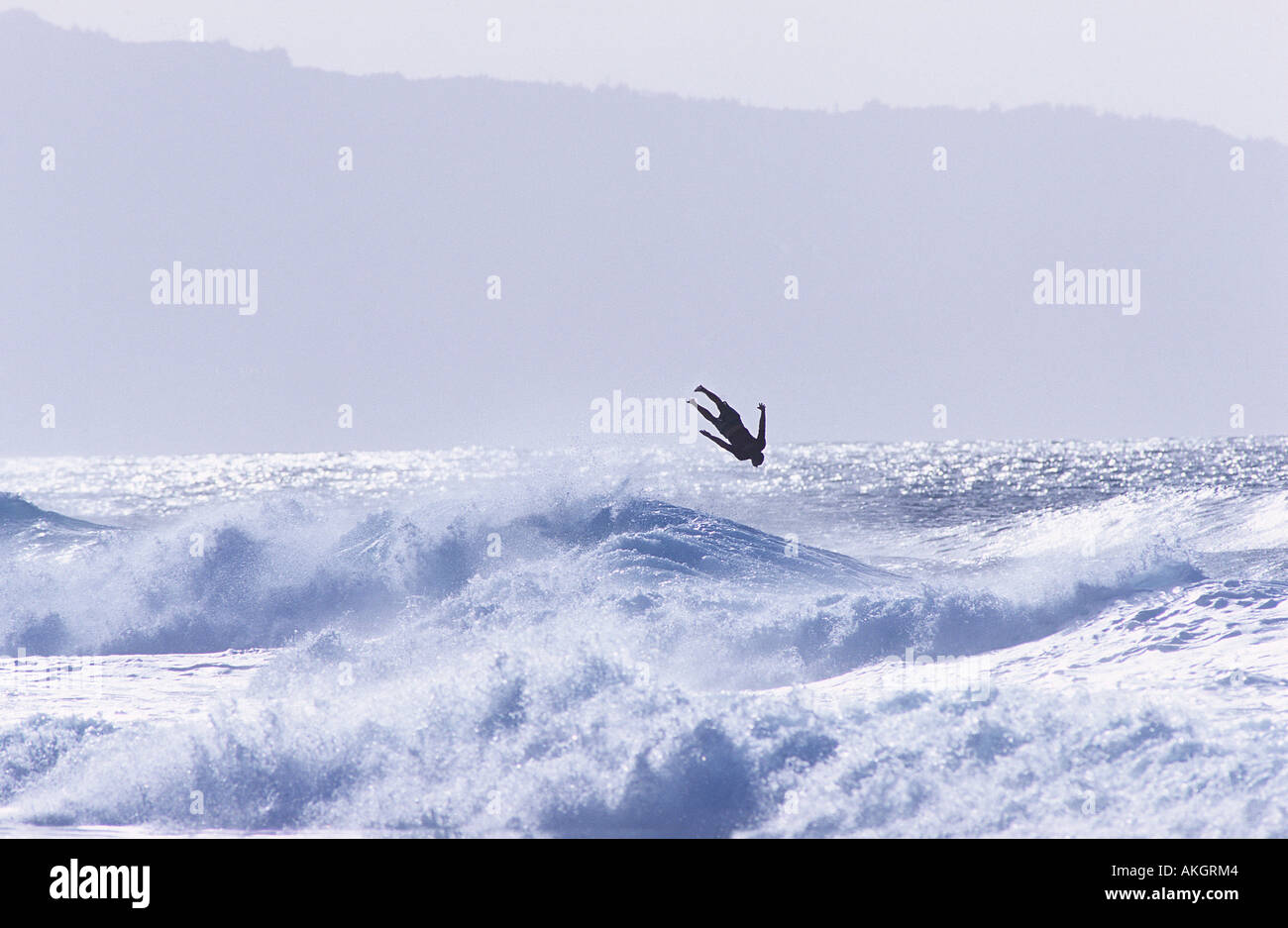 Bails surfer au large de la côte nord d'Oahu, Hawaii Banque D'Images