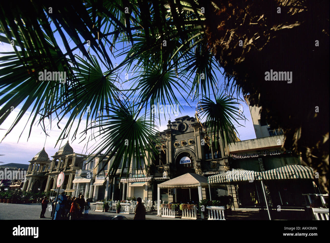 Caffi Margherita Et Bagno Balena Regina Margherita Street Viareggio Toscane Italie Photo Stock Alamy