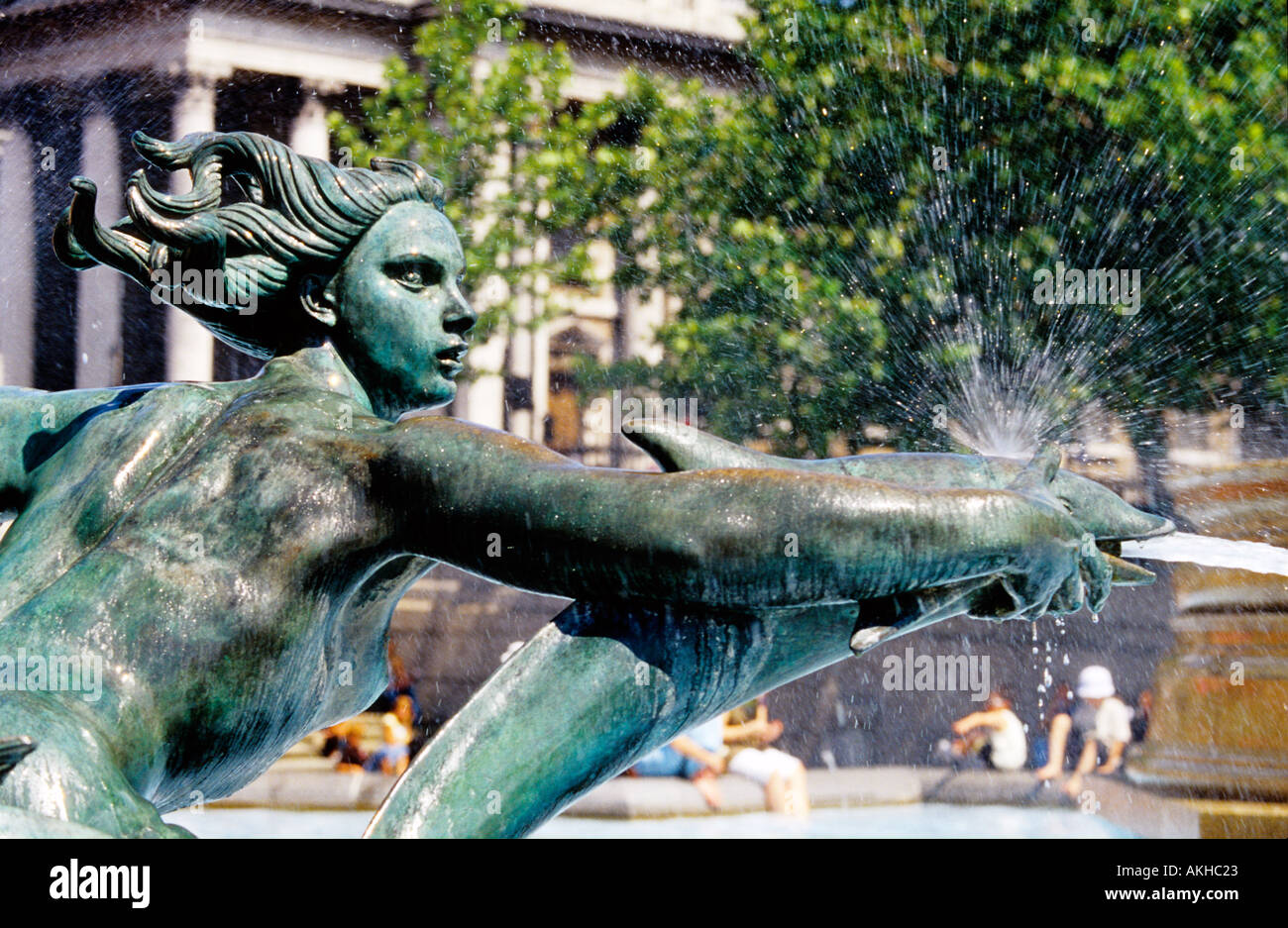 La figure sur Trafalgar Square London UK Fontaine Banque D'Images