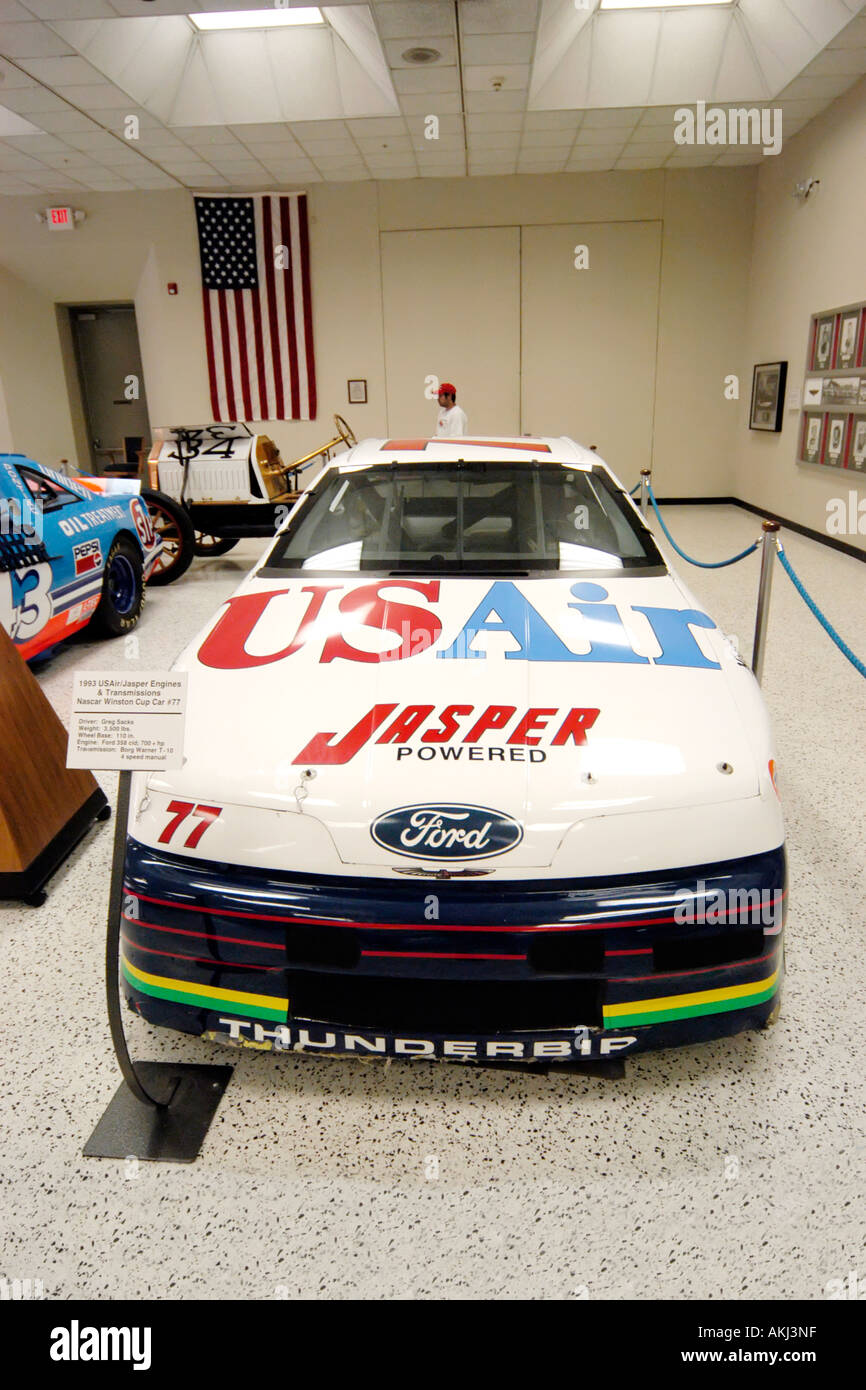 La NASCAR/Jasper USAir Ford conduit par Ted Musgrave. D'autres articles sur l'affichage : trophées, plaques, attirail de course Banque D'Images