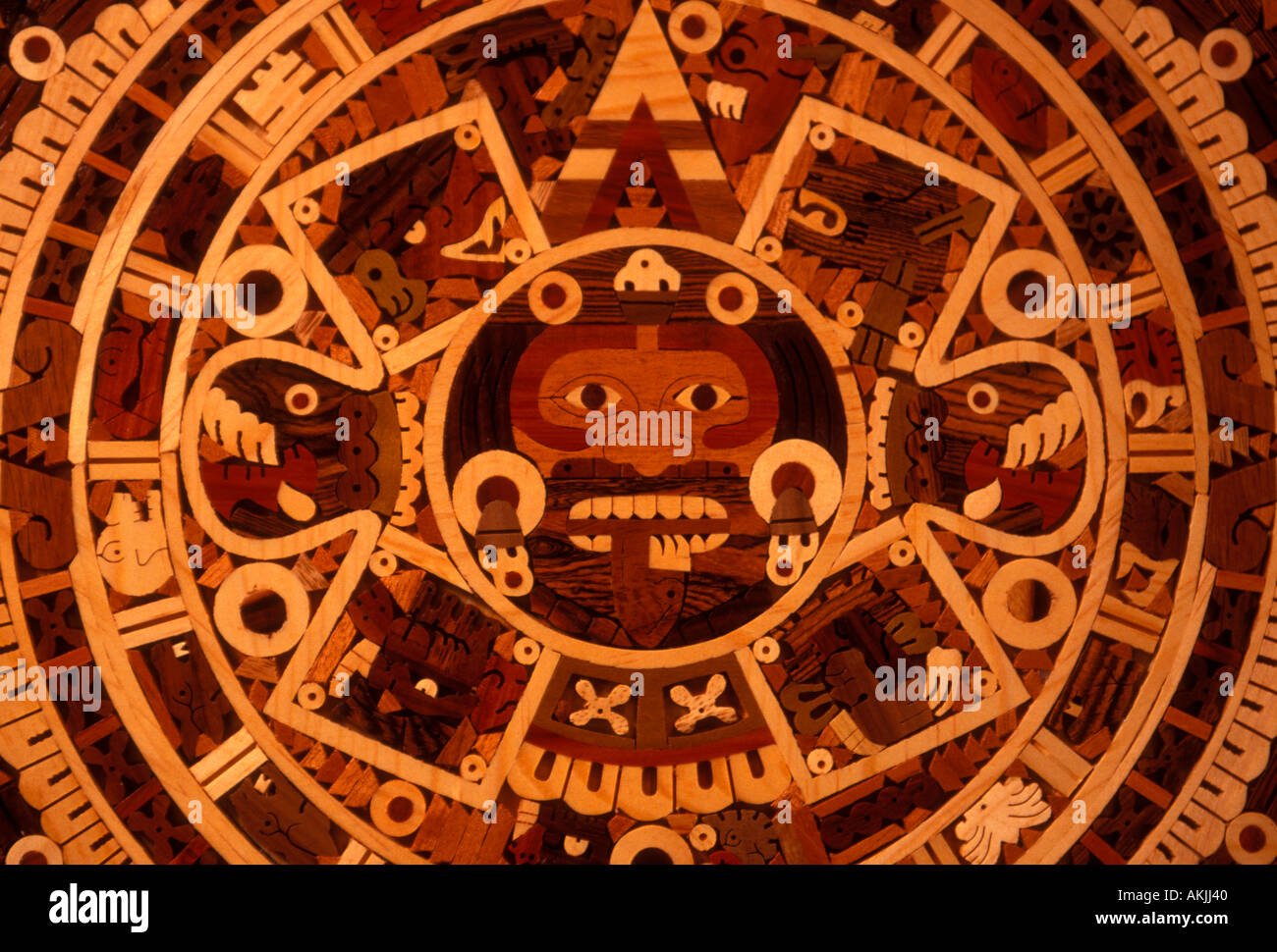 Calendrier aztèque, bois incrustés, souvenirs, marché, Teotihuacan, État de Mexico, Mexique Banque D'Images